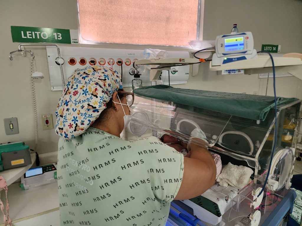Novembro Roxo: HRMS reforça importância da prevenção e dos cuidados com a prematuridade