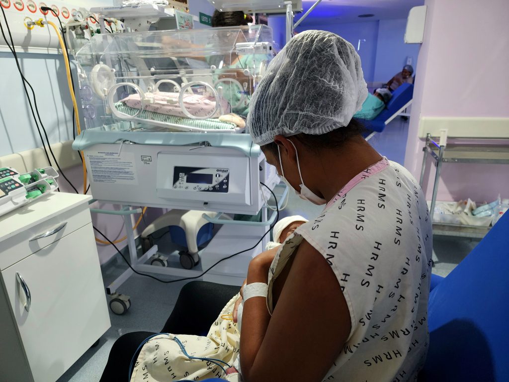 Novembro Roxo: HRMS reforça importância da prevenção e dos cuidados com a prematuridade