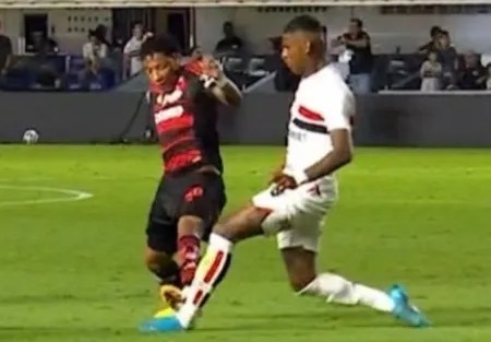 Flamengo empata com São Paulo e pode ver Palmeiras disparar na liderança