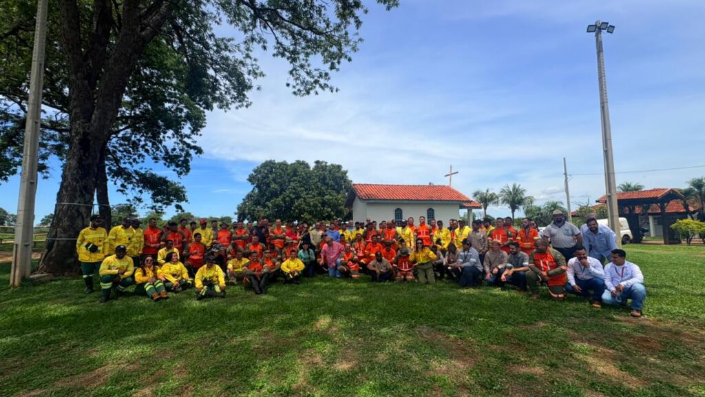 Florestas mais seguras: união do setor florestal reforça a prevenção a incêndios em Mato Grosso do Sul Florestas mais seguras: união do setor florestal reforça a prevenção a incêndios em Mato Grosso do Sul