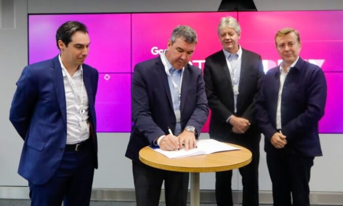 Assinatura-MoU-com-Google-Foto-Saul-Schramm-SecomMS-7-e1764887856423-730x438