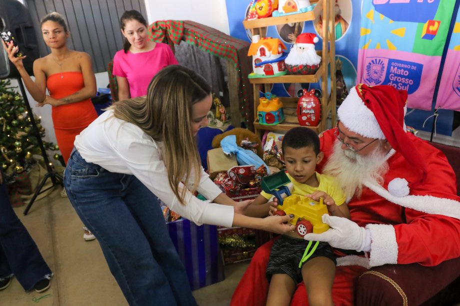 MAGIA COMPARTILHADA – Ação Social “Caixa Encantada” leva alegria e esperança às crianças de Três Lagoas