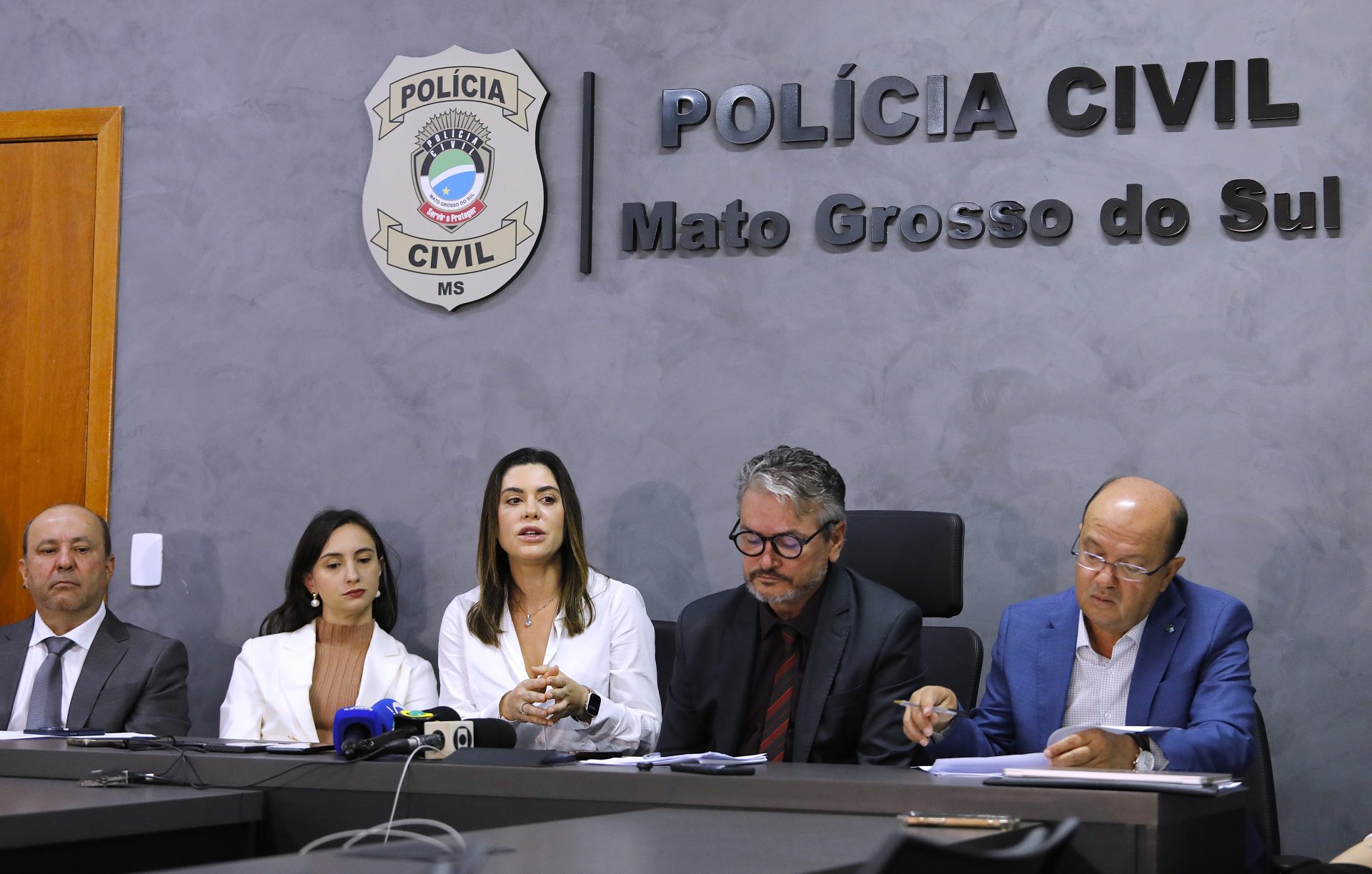 Governo de MS avança com atuação integrada no atendimento às mulheres vítimas de violência Governo de MS avança com atuação integrada no atendimento às mulheres vítimas de violência