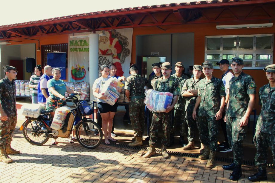 Prefeitura de Três Lagoas inicia entrega das Cestas de Natal para famílias assistidas pela Assistência Social Prefeitura de Três Lagoas inicia entrega das Cestas de Natal para famílias assistidas pela Assistência Social