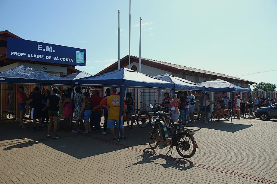 Prefeitura de Três Lagoas inicia entrega das Cestas de Natal para famílias assistidas pela Assistência Social Prefeitura de Três Lagoas inicia entrega das Cestas de Natal para famílias assistidas pela Assistência Social