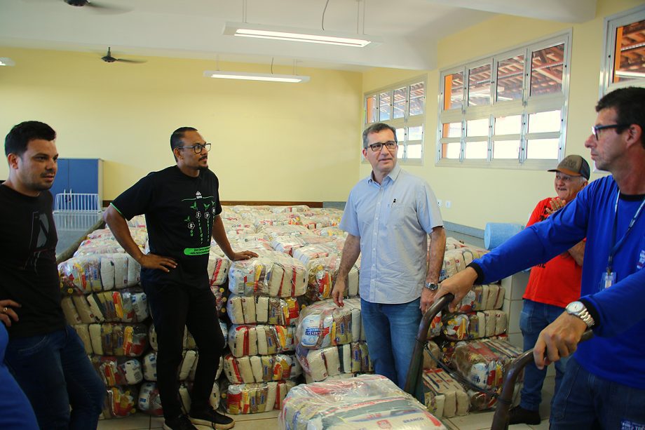 Prefeitura de Três Lagoas inicia entrega das Cestas de Natal para famílias assistidas pela Assistência Social Prefeitura de Três Lagoas inicia entrega das Cestas de Natal para famílias assistidas pela Assistência Social