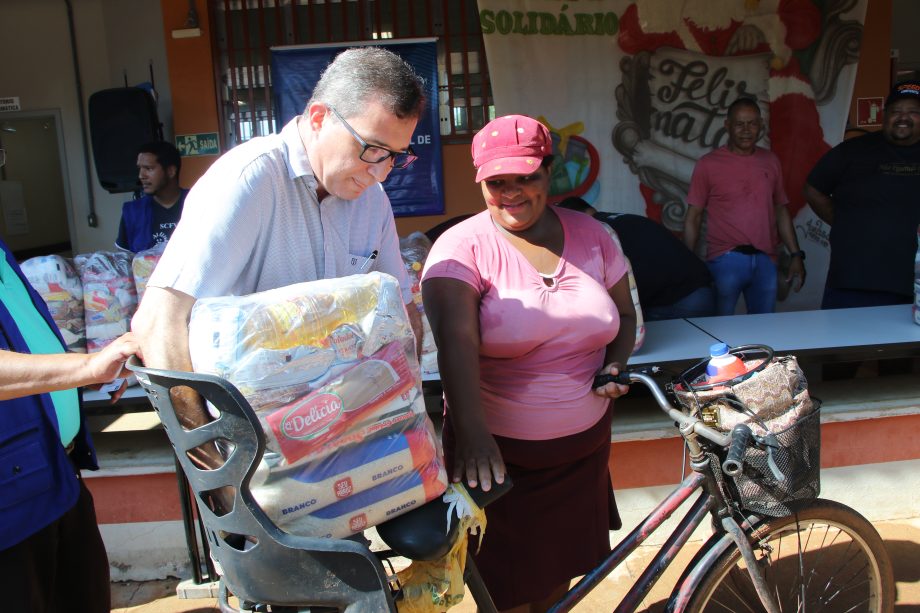 Prefeitura de Três Lagoas inicia entrega das Cestas de Natal para famílias assistidas pela Assistência Social Prefeitura de Três Lagoas inicia entrega das Cestas de Natal para famílias assistidas pela Assistência Social