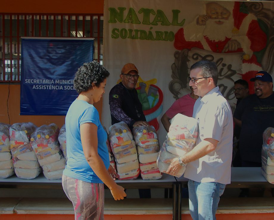 Prefeitura de Três Lagoas inicia entrega das Cestas de Natal para famílias assistidas pela Assistência Social Prefeitura de Três Lagoas inicia entrega das Cestas de Natal para famílias assistidas pela Assistência Social