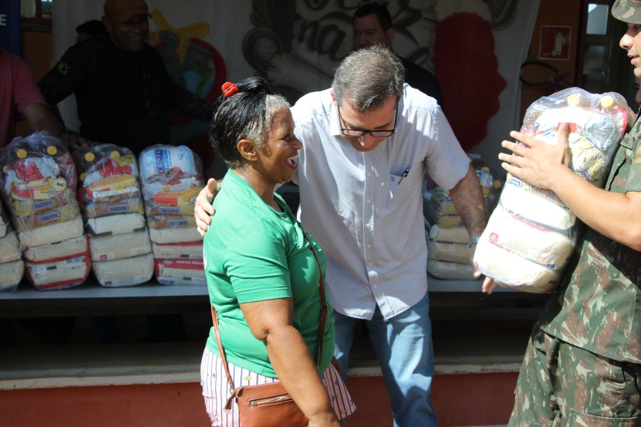 Prefeitura de Três Lagoas inicia entrega das Cestas de Natal para famílias assistidas pela Assistência Social Prefeitura de Três Lagoas inicia entrega das Cestas de Natal para famílias assistidas pela Assistência Social