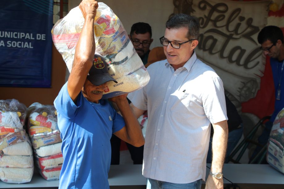 Prefeitura de Três Lagoas inicia entrega das Cestas de Natal para famílias assistidas pela Assistência Social Prefeitura de Três Lagoas inicia entrega das Cestas de Natal para famílias assistidas pela Assistência Social