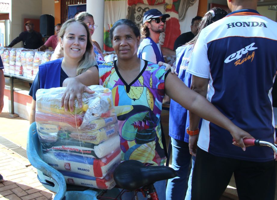 Prefeitura de Três Lagoas inicia entrega das Cestas de Natal para famílias assistidas pela Assistência Social Prefeitura de Três Lagoas inicia entrega das Cestas de Natal para famílias assistidas pela Assistência Social