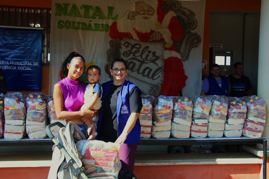 Prefeitura de Três Lagoas inicia entrega das Cestas de Natal para famílias assistidas pela Assistência Social Prefeitura de Três Lagoas inicia entrega das Cestas de Natal para famílias assistidas pela Assistência Social