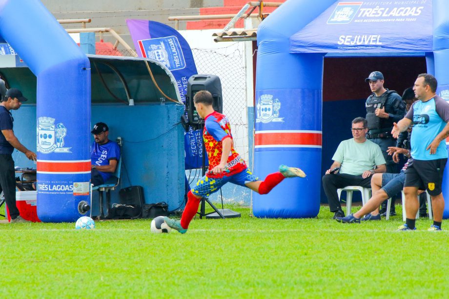 Equipe Arapuá/Prof. Lelão conquista o título do Campeonato Municipal de Futebol Sub-17 Equipe Arapuá/Prof. Lelão conquista o título do Campeonato Municipal de Futebol Sub-17