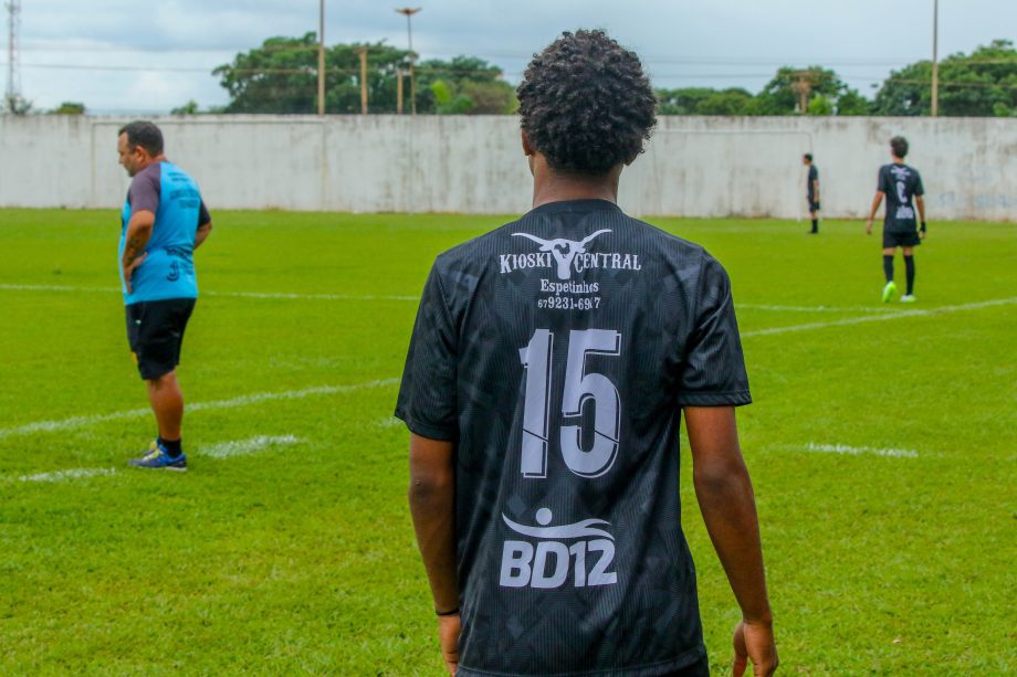 Equipe Arapuá/Prof. Lelão conquista o título do Campeonato Municipal de Futebol Sub-17 Equipe Arapuá/Prof. Lelão conquista o título do Campeonato Municipal de Futebol Sub-17