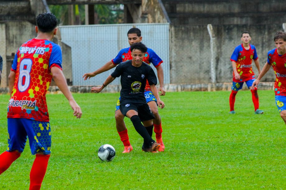 Equipe Arapuá/Prof. Lelão conquista o título do Campeonato Municipal de Futebol Sub-17 Equipe Arapuá/Prof. Lelão conquista o título do Campeonato Municipal de Futebol Sub-17
