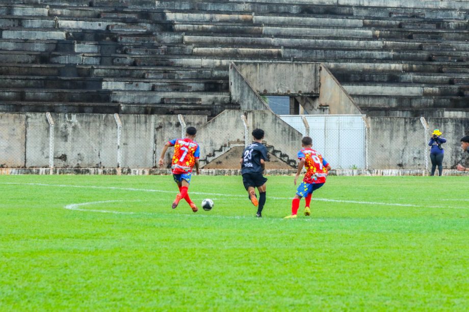 Equipe Arapuá/Prof. Lelão conquista o título do Campeonato Municipal de Futebol Sub-17 Equipe Arapuá/Prof. Lelão conquista o título do Campeonato Municipal de Futebol Sub-17
