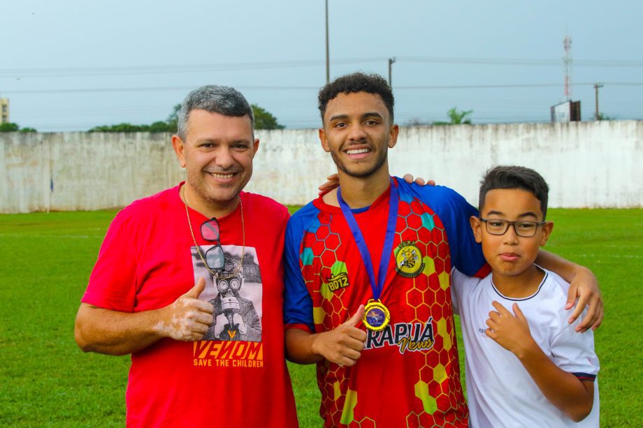 Equipe Arapuá/Prof. Lelão conquista o título do Campeonato Municipal de Futebol Sub-17 Equipe Arapuá/Prof. Lelão conquista o título do Campeonato Municipal de Futebol Sub-17