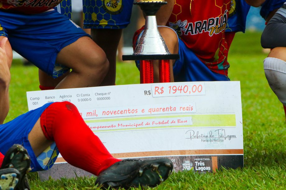 Equipe Arapuá/Prof. Lelão conquista o título do Campeonato Municipal de Futebol Sub-17 Equipe Arapuá/Prof. Lelão conquista o título do Campeonato Municipal de Futebol Sub-17