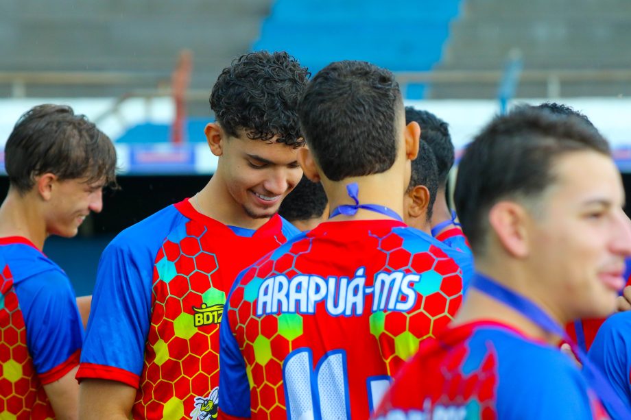 Equipe Arapuá/Prof. Lelão conquista o título do Campeonato Municipal de Futebol Sub-17 Equipe Arapuá/Prof. Lelão conquista o título do Campeonato Municipal de Futebol Sub-17