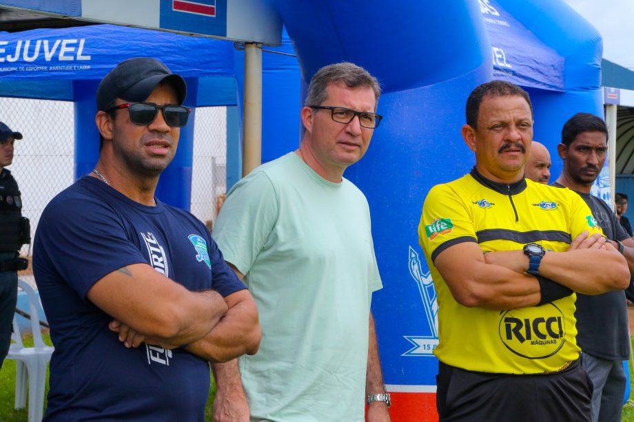 Equipe Arapuá/Prof. Lelão conquista o título do Campeonato Municipal de Futebol Sub-17 Equipe Arapuá/Prof. Lelão conquista o título do Campeonato Municipal de Futebol Sub-17