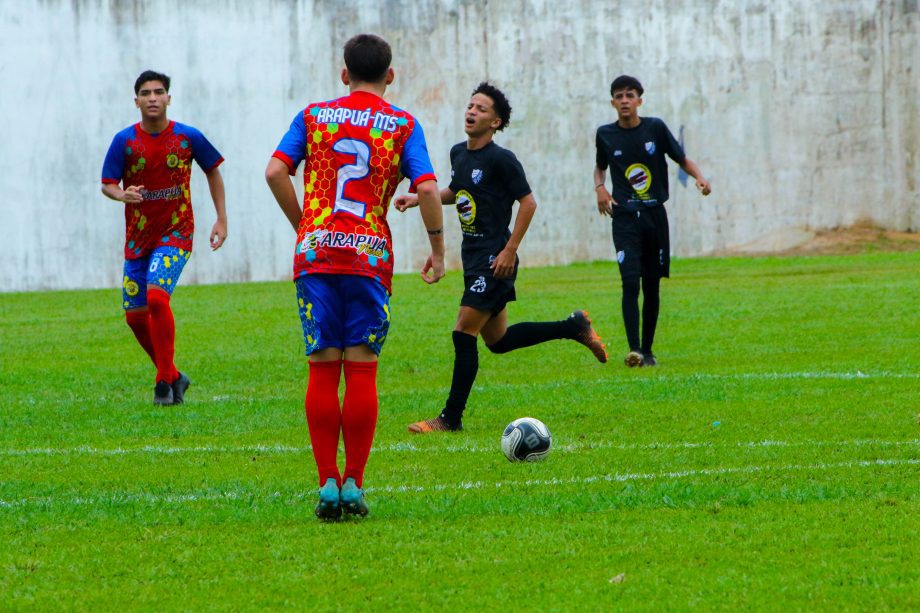 Equipe Arapuá/Prof. Lelão conquista o título do Campeonato Municipal de Futebol Sub-17 Equipe Arapuá/Prof. Lelão conquista o título do Campeonato Municipal de Futebol Sub-17