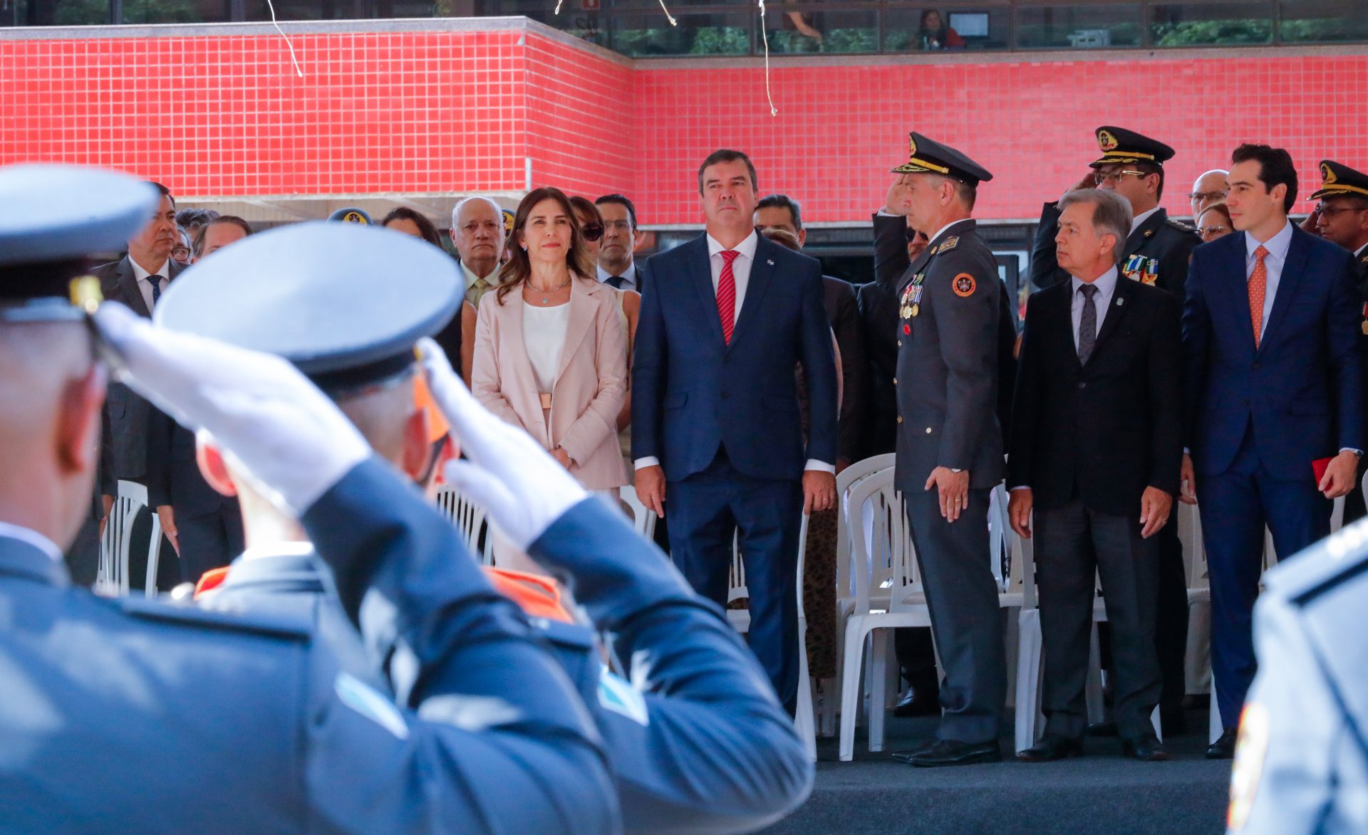 MS reforça atuação dos Bombeiros com entrega de novas viaturas e formatura de oficiais e soldados temporários MS reforça atuação dos Bombeiros com entrega de novas viaturas e formatura de oficiais e soldados temporários
