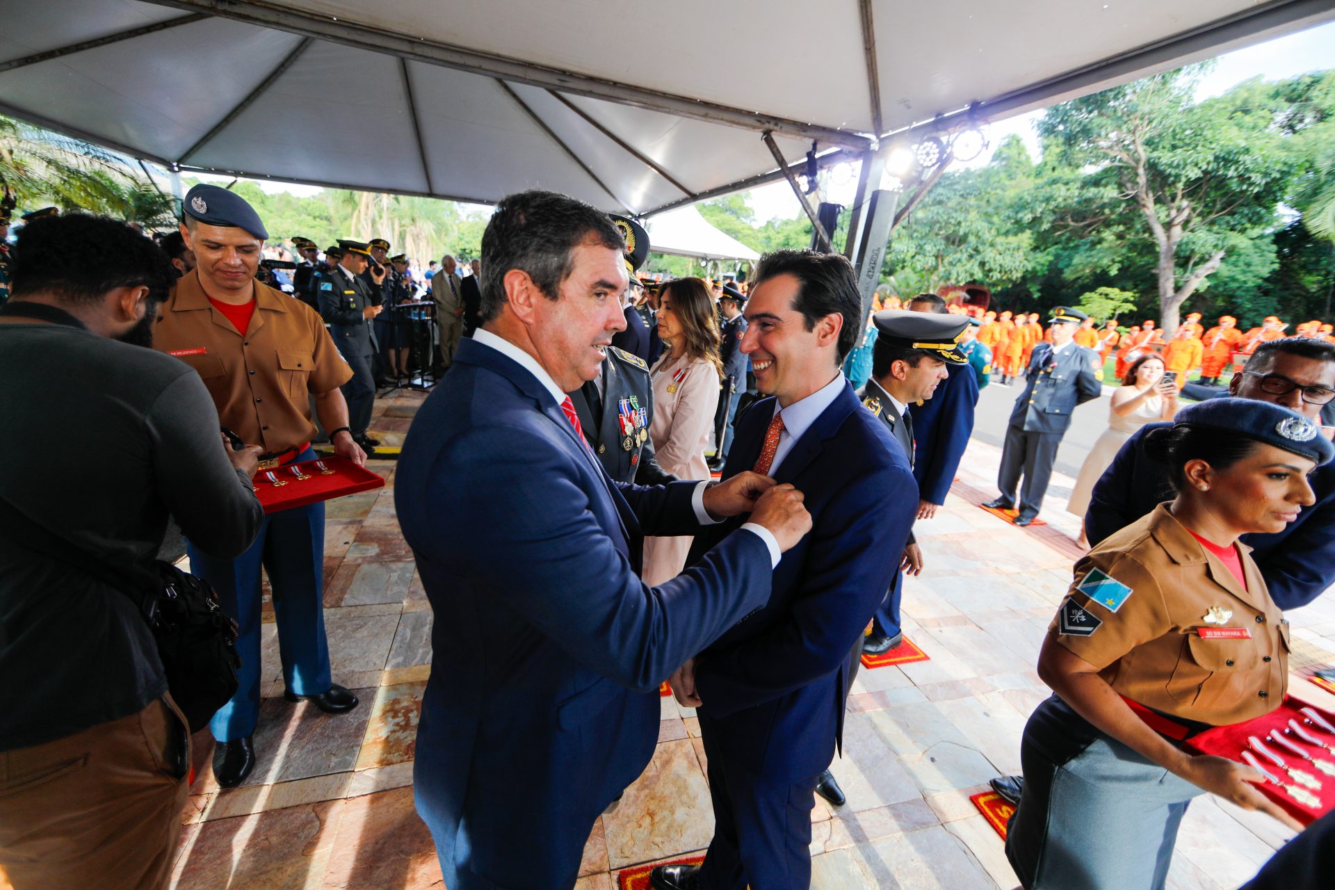 MS reforça atuação dos Bombeiros com entrega de novas viaturas e formatura de oficiais e soldados temporários MS reforça atuação dos Bombeiros com entrega de novas viaturas e formatura de oficiais e soldados temporários