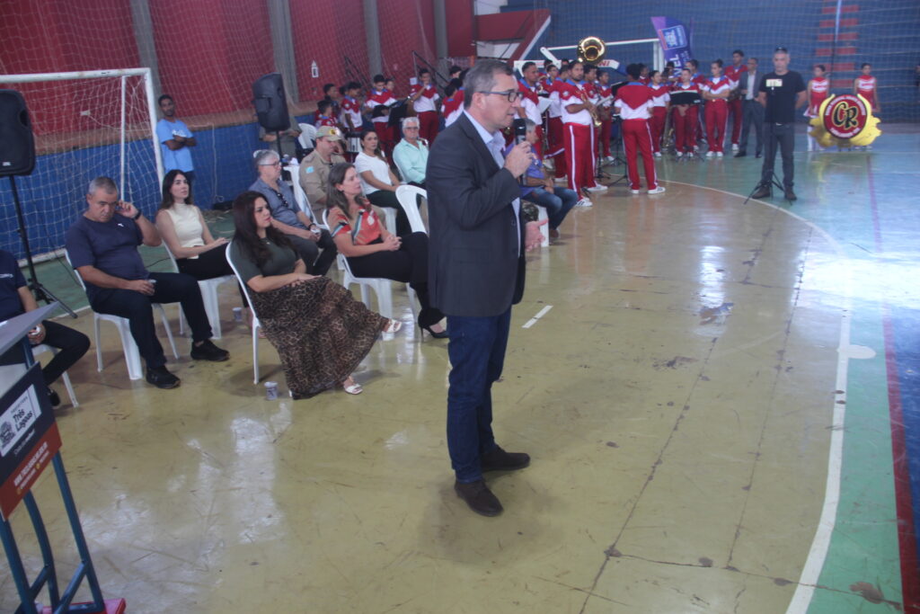 Cerimônia de juramento à Bandeira reforça civismo e compromisso dos jovens três-lagoenses