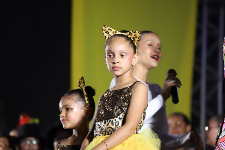 Espetáculo “Circus” encanta público e reúne mais de 300 bailarinas no Natal Encantado 2025 de Três Lagoas