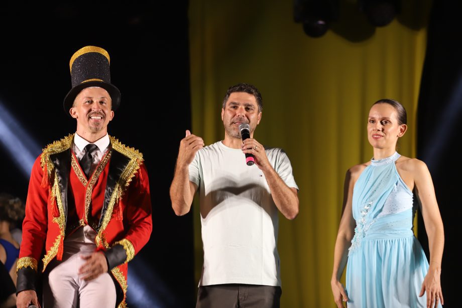Espetáculo “Circus” encanta público e reúne mais de 300 bailarinas no Natal Encantado 2025 de Três Lagoas