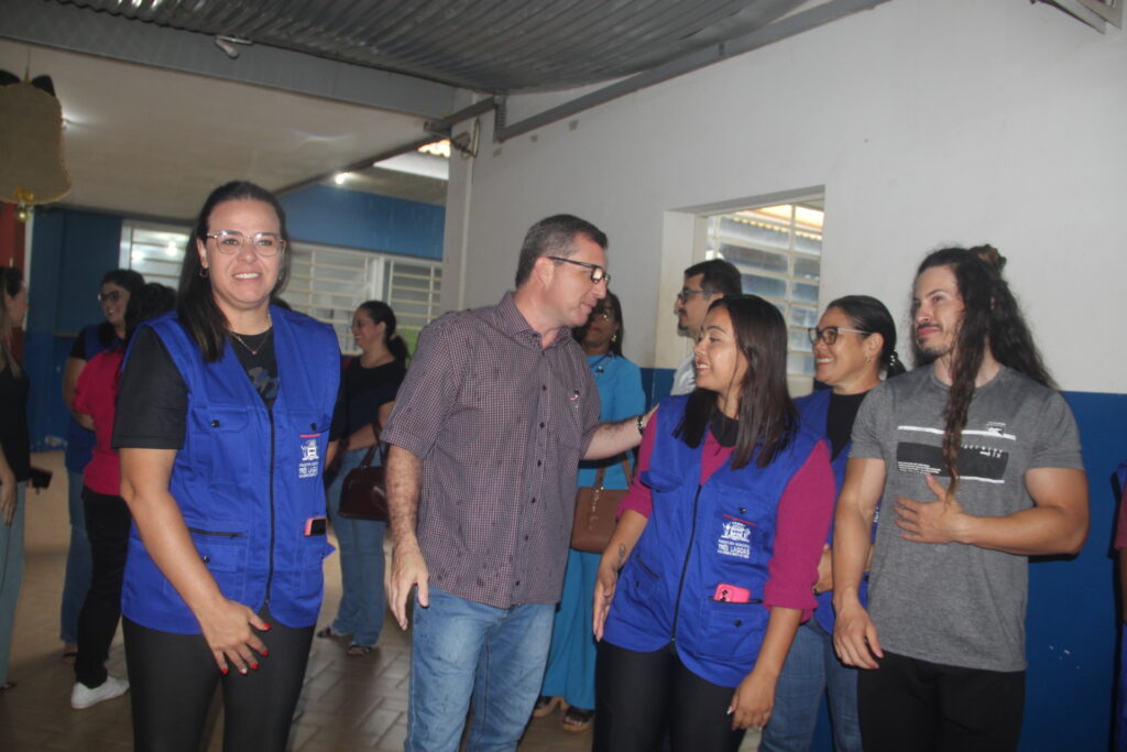 Prefeito Dr. Cassiano Maia dá continuidade às entregas de cestas básicas em Três Lagoas Prefeito Dr. Cassiano Maia dá continuidade às entregas de cestas básicas em Três Lagoas