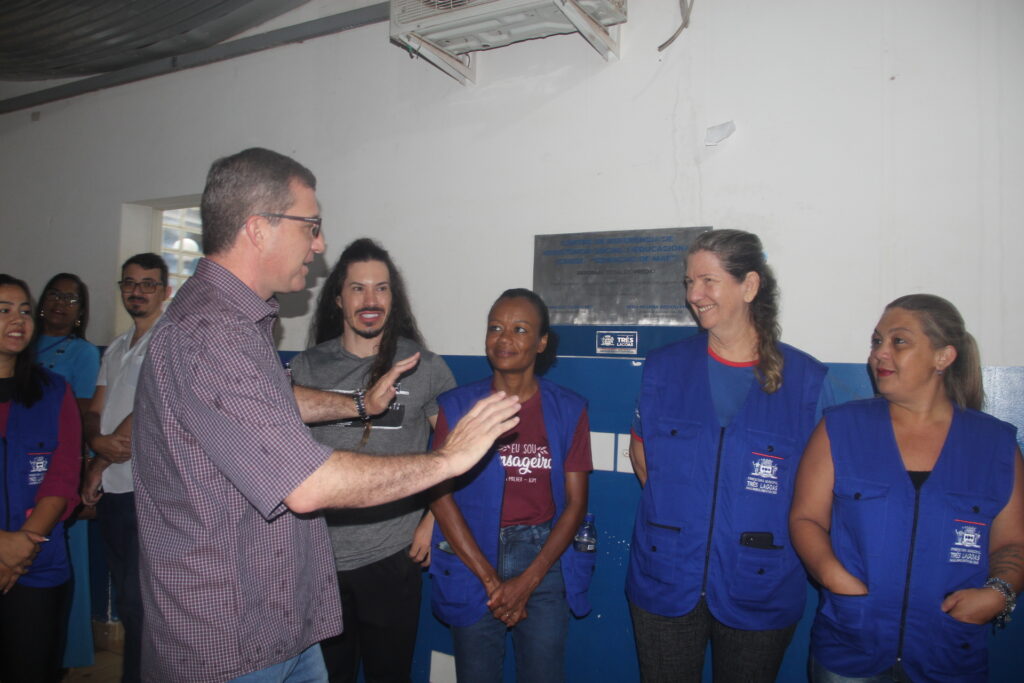 Prefeito Dr. Cassiano Maia dá continuidade às entregas de cestas básicas em Três Lagoas Prefeito Dr. Cassiano Maia dá continuidade às entregas de cestas básicas em Três Lagoas