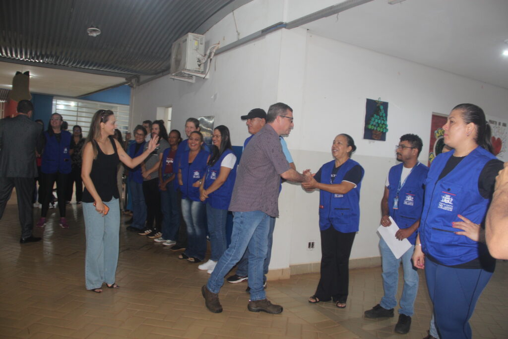 Prefeito Dr. Cassiano Maia dá continuidade às entregas de cestas básicas em Três Lagoas Prefeito Dr. Cassiano Maia dá continuidade às entregas de cestas básicas em Três Lagoas