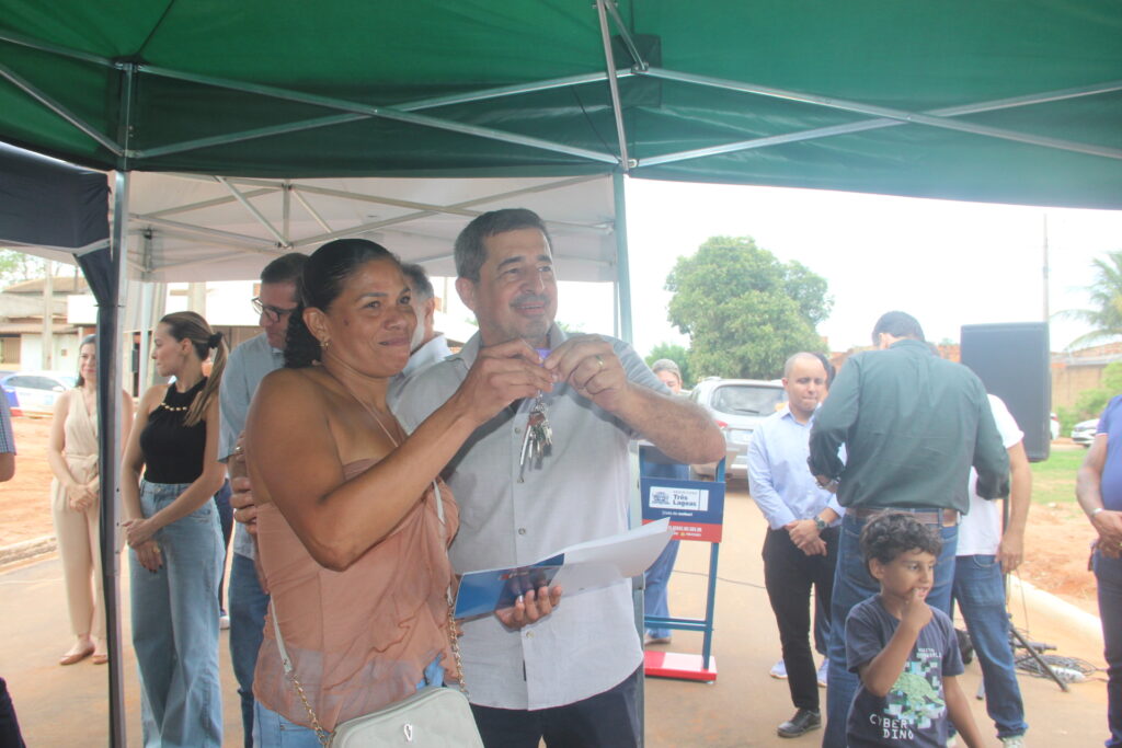 Sonho da Casa Própria: Prefeitura realiza entrega de 20 novas unidades habitacionais em Três Lagoas Sonho da Casa Própria: Prefeitura realiza entrega de 20 novas unidades habitacionais em Três Lagoas