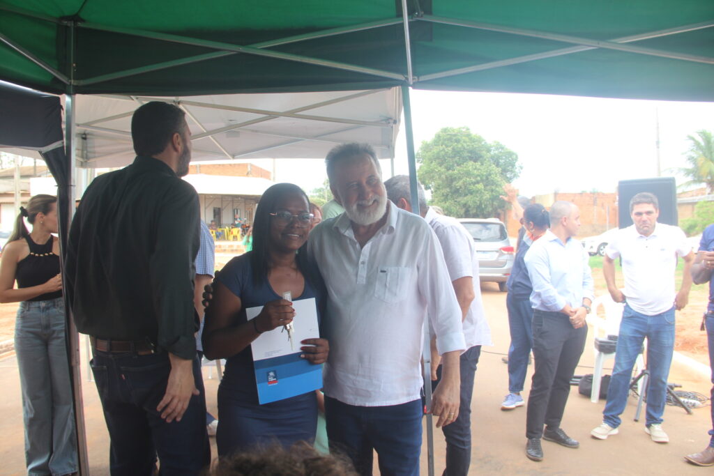 Sonho da Casa Própria: Prefeitura realiza entrega de 20 novas unidades habitacionais em Três Lagoas Sonho da Casa Própria: Prefeitura realiza entrega de 20 novas unidades habitacionais em Três Lagoas