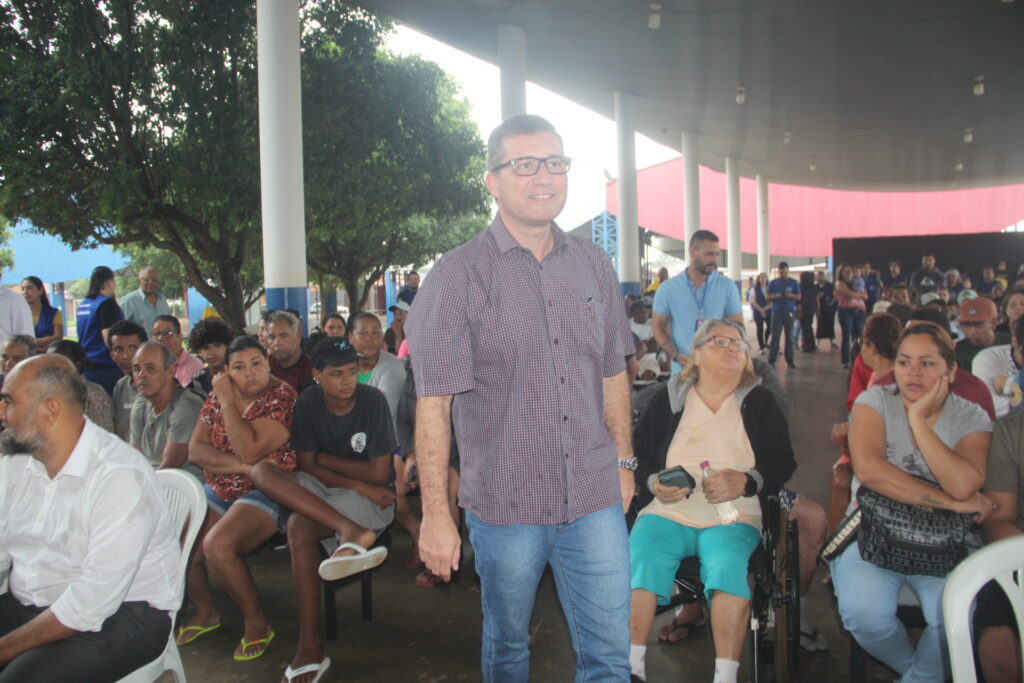 Prefeito Dr. Cassiano Maia dá continuidade às entregas de cestas básicas em Três Lagoas Prefeito Dr. Cassiano Maia dá continuidade às entregas de cestas básicas em Três Lagoas