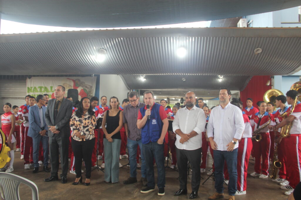 Prefeito Dr. Cassiano Maia dá continuidade às entregas de cestas básicas em Três Lagoas Prefeito Dr. Cassiano Maia dá continuidade às entregas de cestas básicas em Três Lagoas