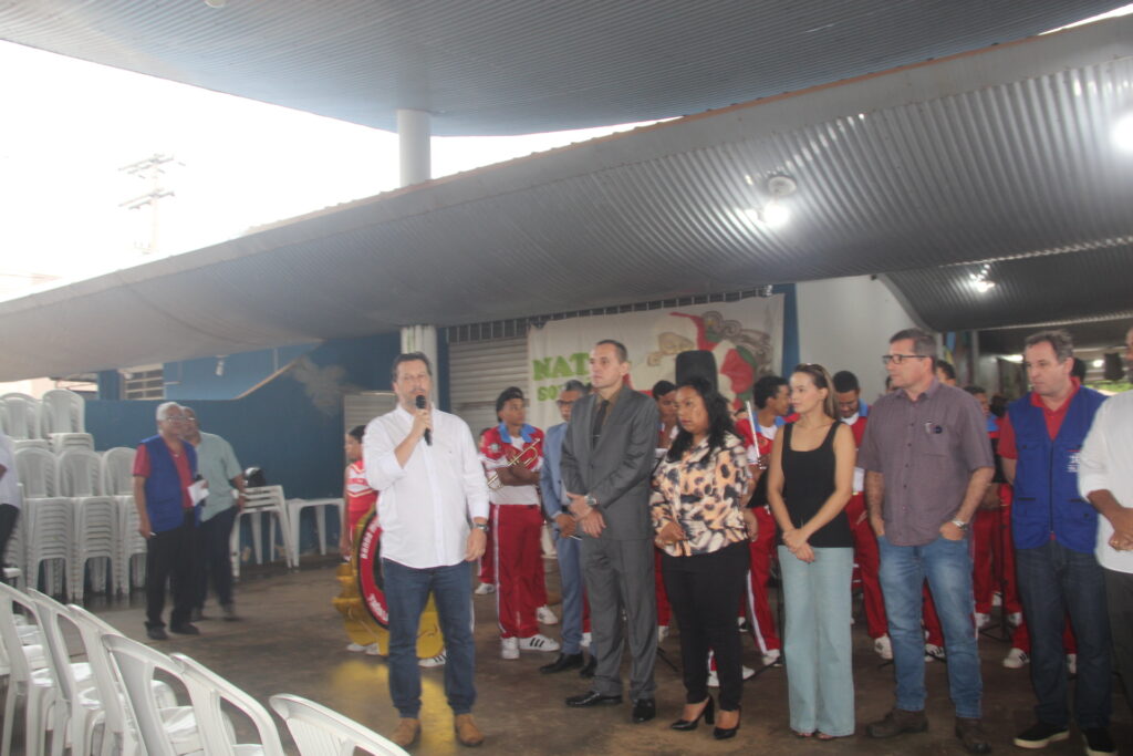 Prefeito Dr. Cassiano Maia dá continuidade às entregas de cestas básicas em Três Lagoas Prefeito Dr. Cassiano Maia dá continuidade às entregas de cestas básicas em Três Lagoas