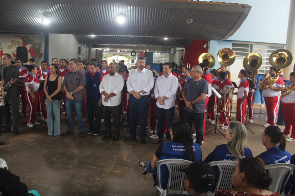 Prefeito Dr. Cassiano Maia dá continuidade às entregas de cestas básicas em Três Lagoas Prefeito Dr. Cassiano Maia dá continuidade às entregas de cestas básicas em Três Lagoas