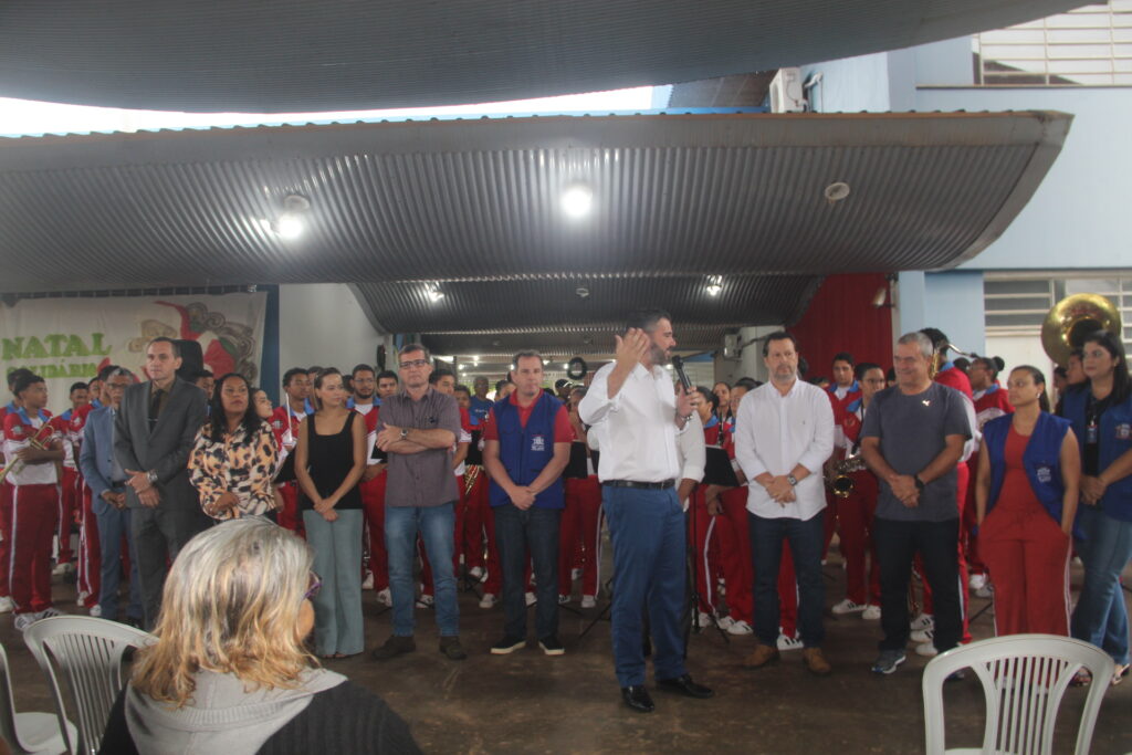 Prefeito Dr. Cassiano Maia dá continuidade às entregas de cestas básicas em Três Lagoas Prefeito Dr. Cassiano Maia dá continuidade às entregas de cestas básicas em Três Lagoas