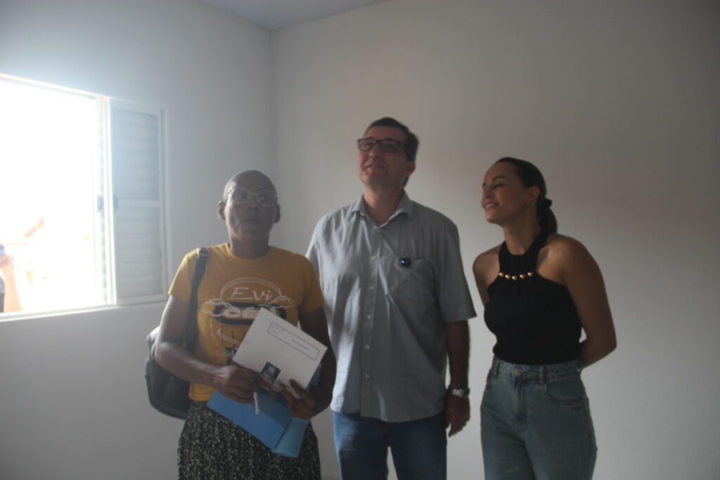 Sonho da Casa Própria: Prefeitura realiza entrega de 20 novas unidades habitacionais em Três Lagoas Sonho da Casa Própria: Prefeitura realiza entrega de 20 novas unidades habitacionais em Três Lagoas