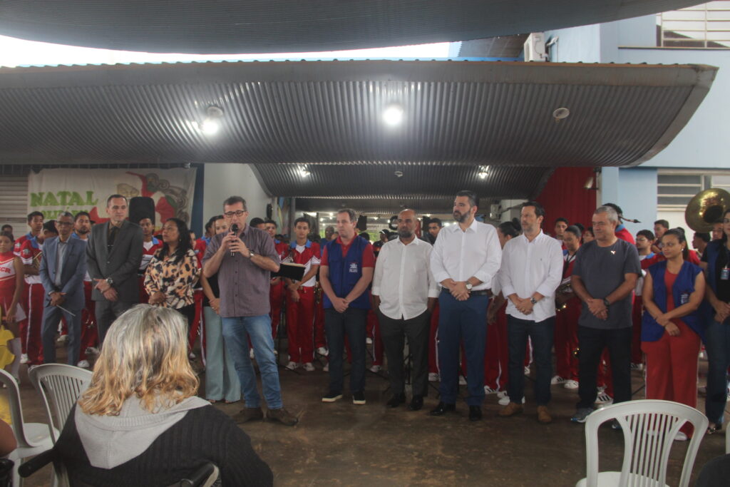 Prefeito Dr. Cassiano Maia dá continuidade às entregas de cestas básicas em Três Lagoas Prefeito Dr. Cassiano Maia dá continuidade às entregas de cestas básicas em Três Lagoas