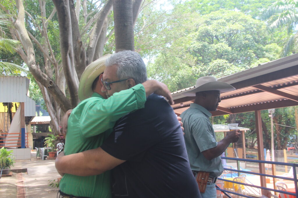 Aniversário de Ângelo Guerreiro reúne família, autoridades e aliados em celebração especial no Rancho West Country