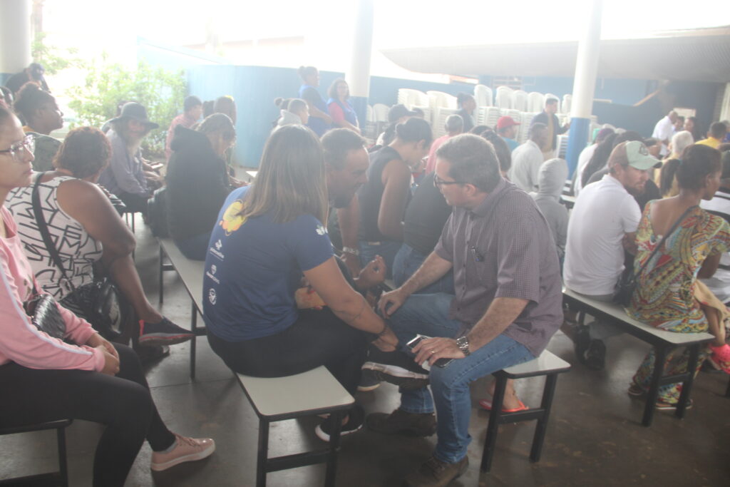 Prefeito Dr. Cassiano Maia dá continuidade às entregas de cestas básicas em Três Lagoas Prefeito Dr. Cassiano Maia dá continuidade às entregas de cestas básicas em Três Lagoas