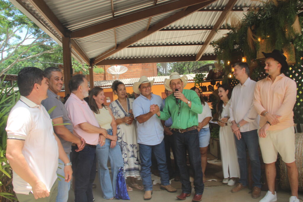 Aniversário de Ângelo Guerreiro reúne família, autoridades e aliados em celebração especial no Rancho West Country