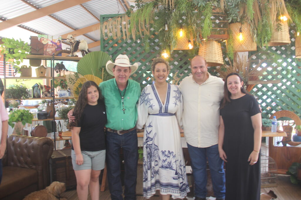Aniversário de Ângelo Guerreiro reúne família, autoridades e aliados em celebração especial no Rancho West Country