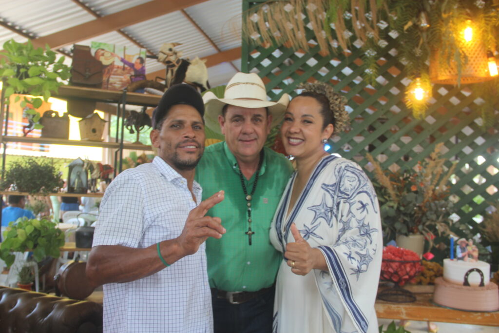 Aniversário de Ângelo Guerreiro reúne família, autoridades e aliados em celebração especial no Rancho West Country