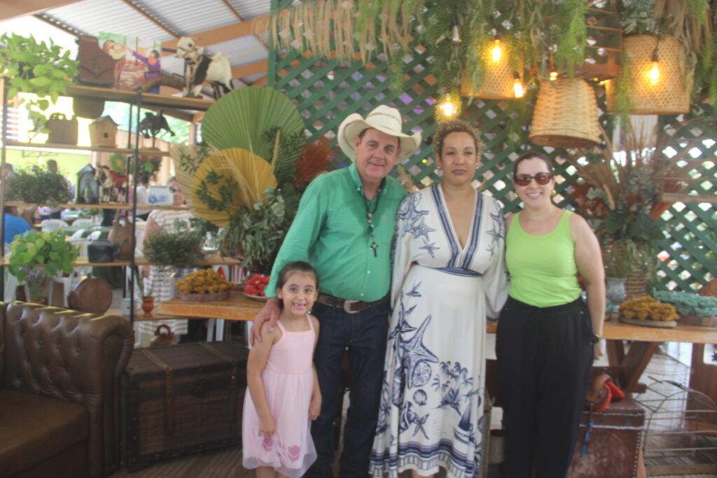 Aniversário de Ângelo Guerreiro reúne família, autoridades e aliados em celebração especial no Rancho West Country