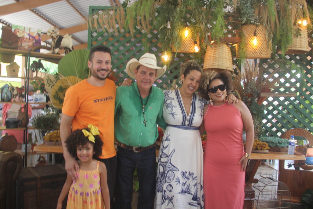 Aniversário de Ângelo Guerreiro reúne família, autoridades e aliados em celebração especial no Rancho West Country