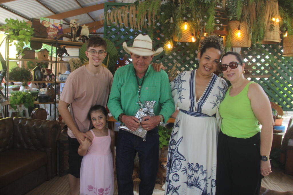 Aniversário de Ângelo Guerreiro reúne família, autoridades e aliados em celebração especial no Rancho West Country